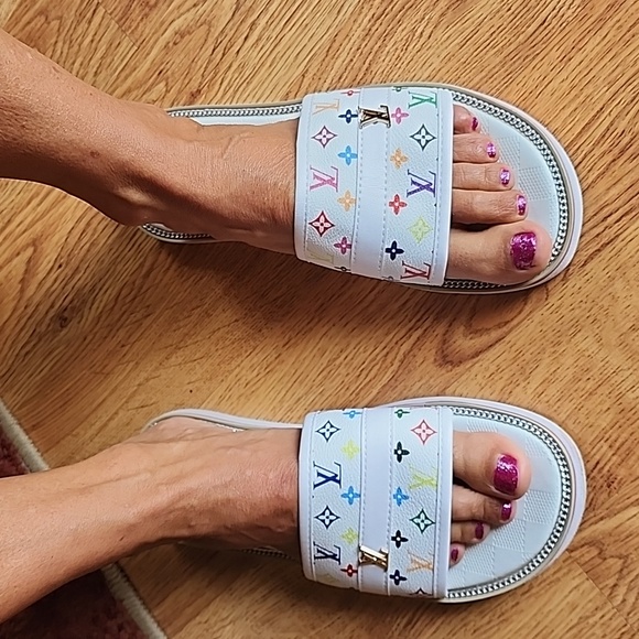 White/ multi color slides - Picture 9 of 11